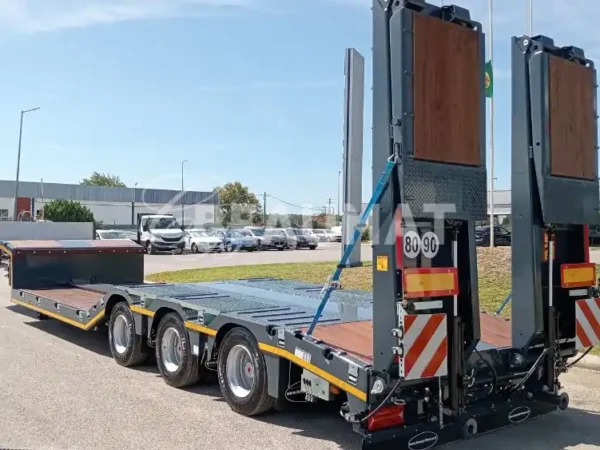 Porte engins 3 essieux plateau surbaissé