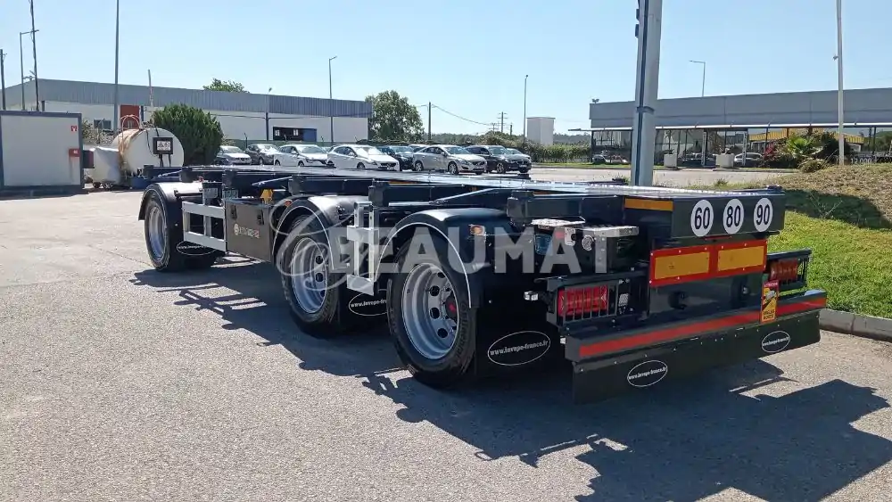 Remorque chassis porte-bois berce intégrées